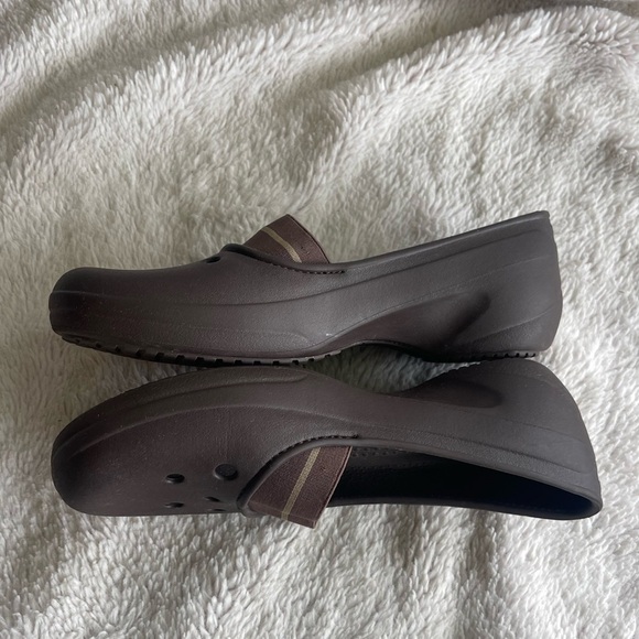 Crocs Juneau brown rubber waterproof clog slip on wedge - Picture 6 of 7